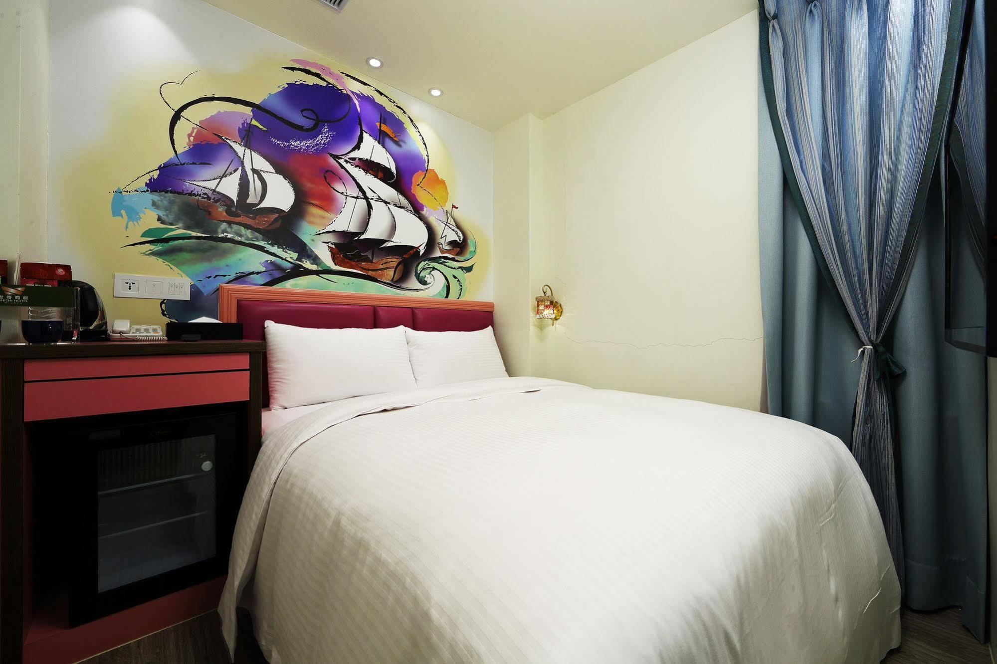 Shichi Hotel Гаосюн Экстерьер фото
