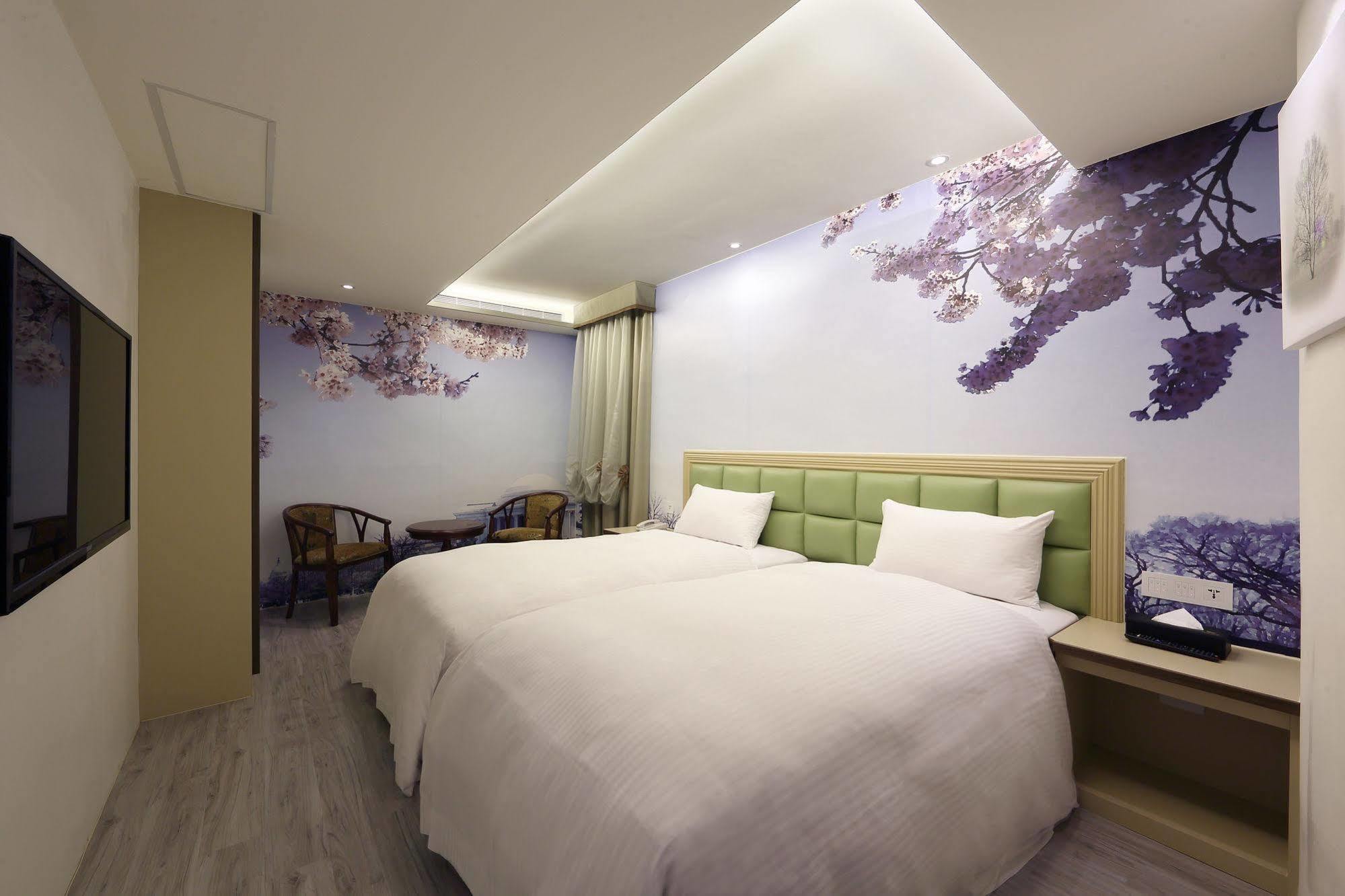 Shichi Hotel Гаосюн Экстерьер фото
