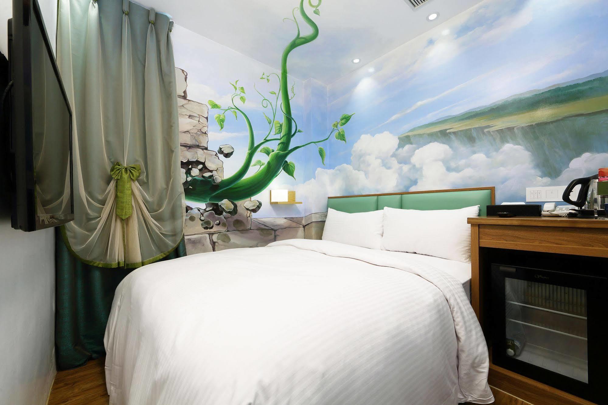 Shichi Hotel Гаосюн Экстерьер фото