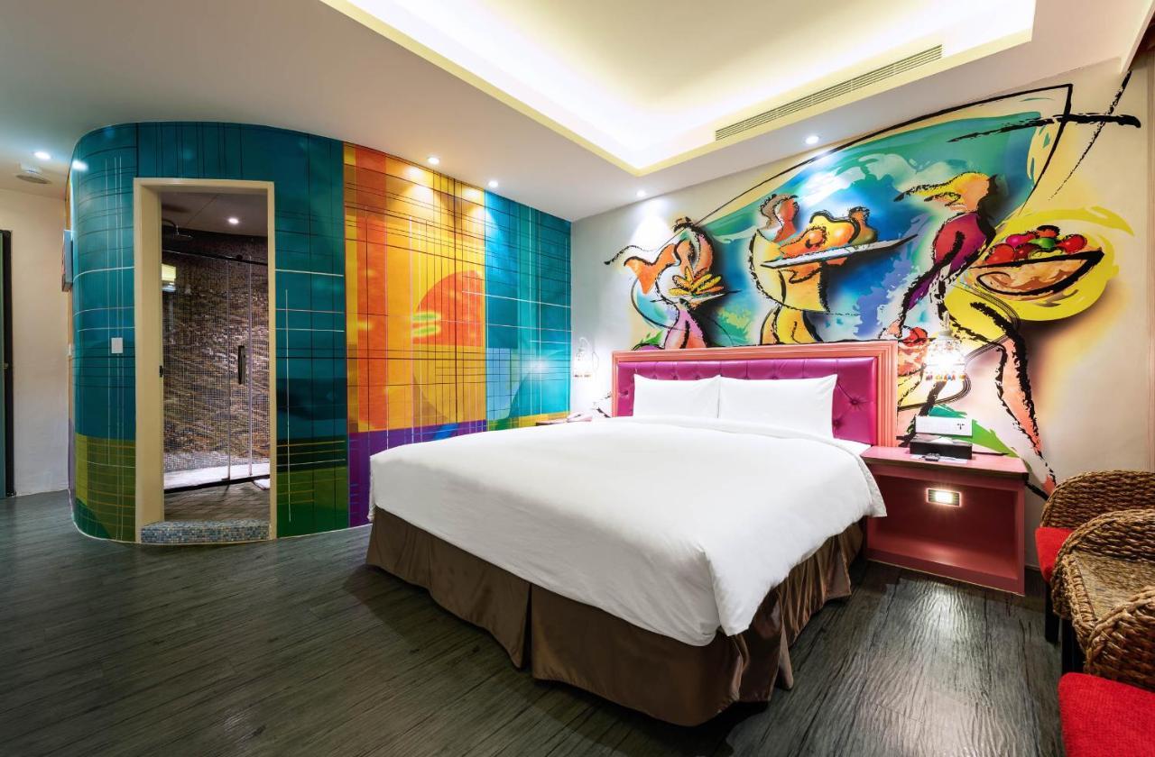 Shichi Hotel Гаосюн Экстерьер фото